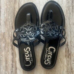 Circus by Sam Edelman patent black sandals with Criss-Cross Design